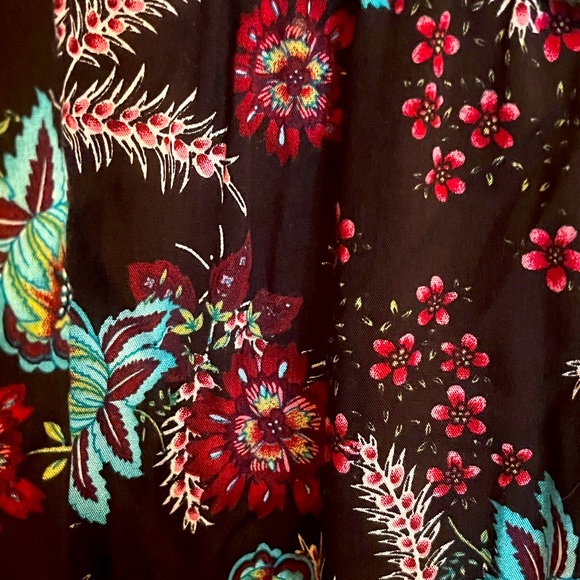 3X flowy tiered baby doll top - Picture 3 of 7